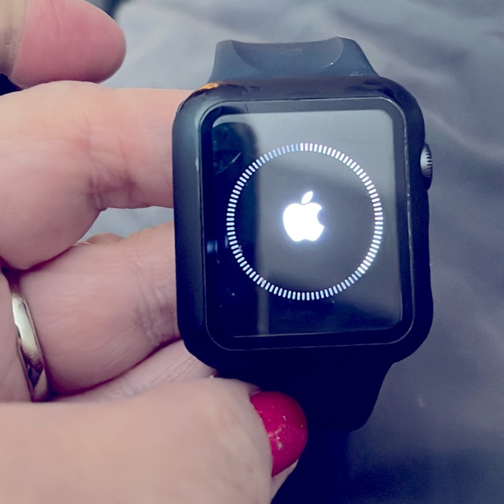 Apple Watch, Series 3, 38mm. Black band